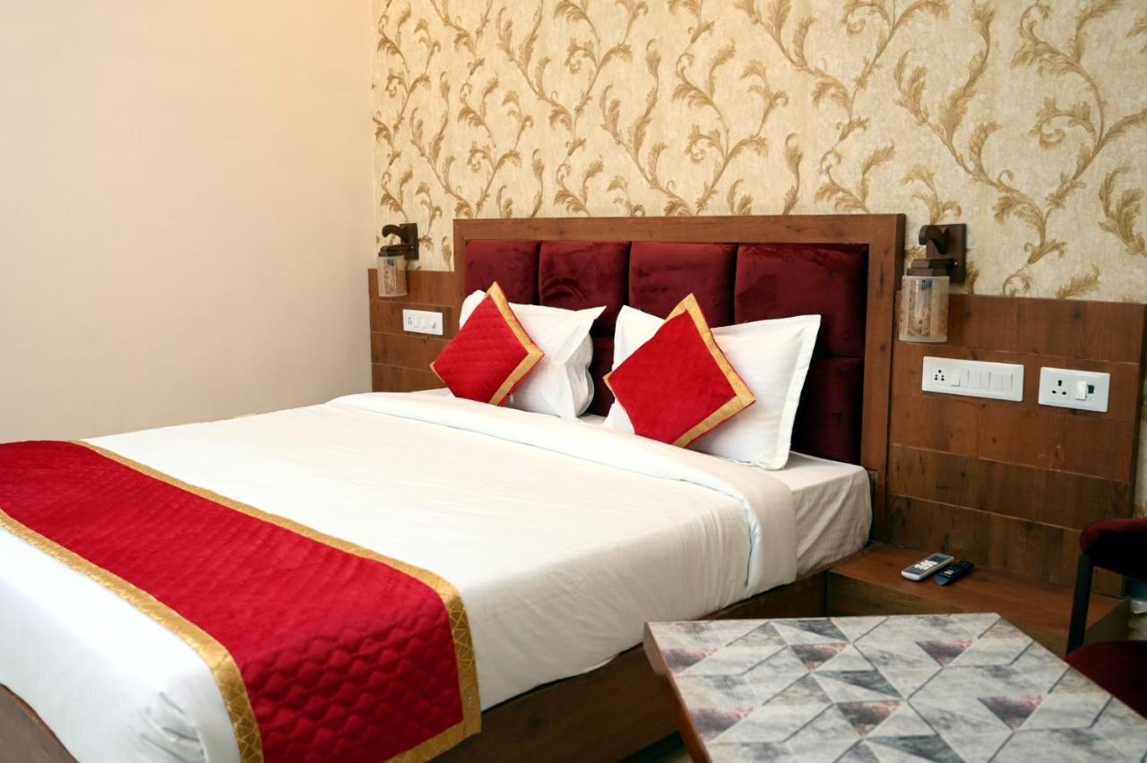 Hotel Singla Residency Kangra Exteriör bild