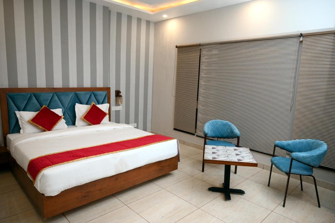 Hotel Singla Residency Kangra Exteriör bild